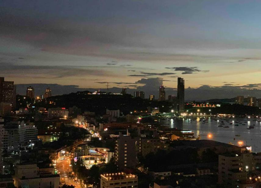 The Edge Central Pattaya Seaview With Infinity Pool & Free Netflix Dış mekan fotoğraf