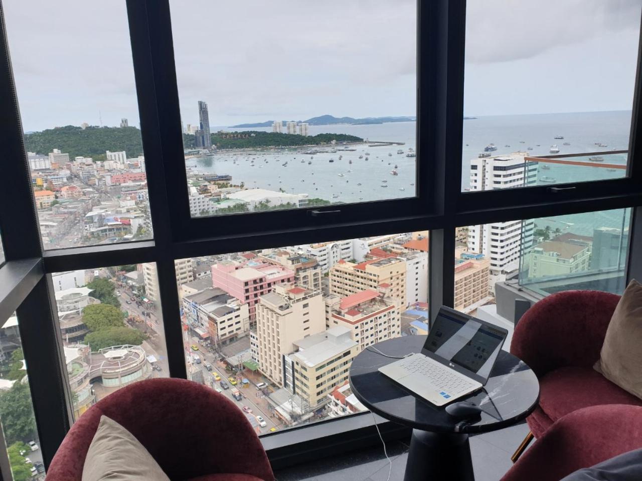 The Edge Central Pattaya Seaview With Infinity Pool & Free Netflix Dış mekan fotoğraf